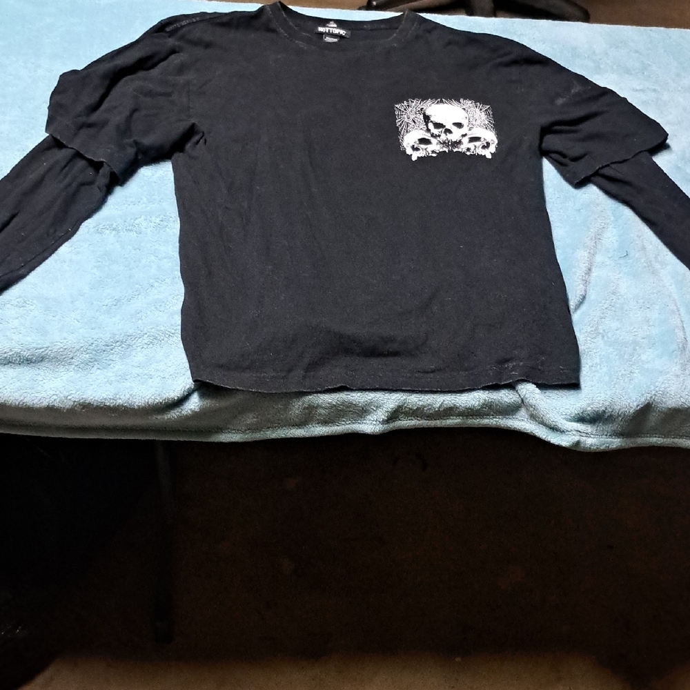 Hot Topic Black Crew Neck Shirt